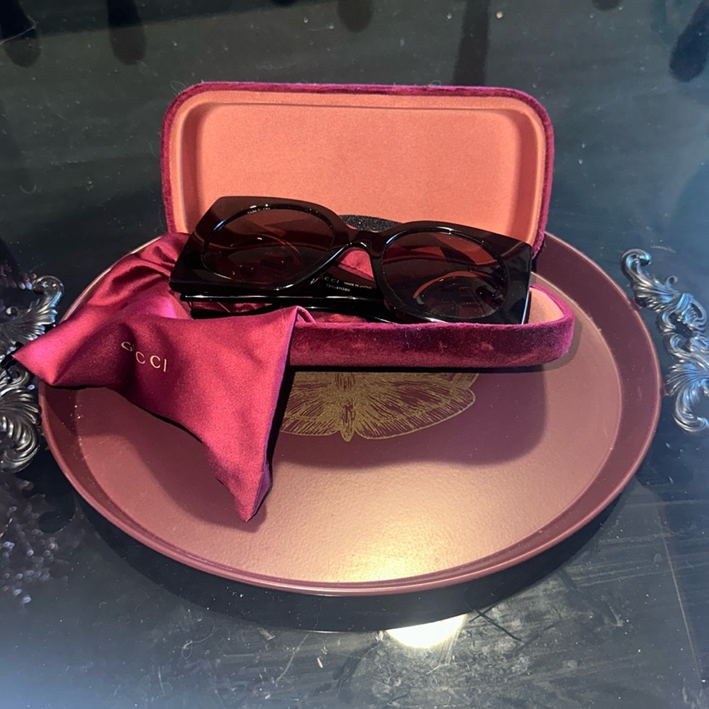 Gucci round frame sunglasses in tortoise